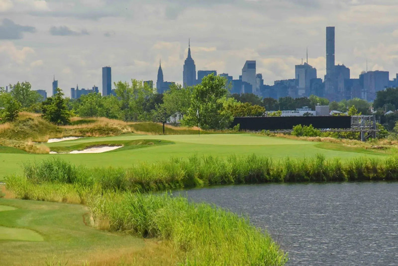 Bally’s Golf Links at Ferry Point