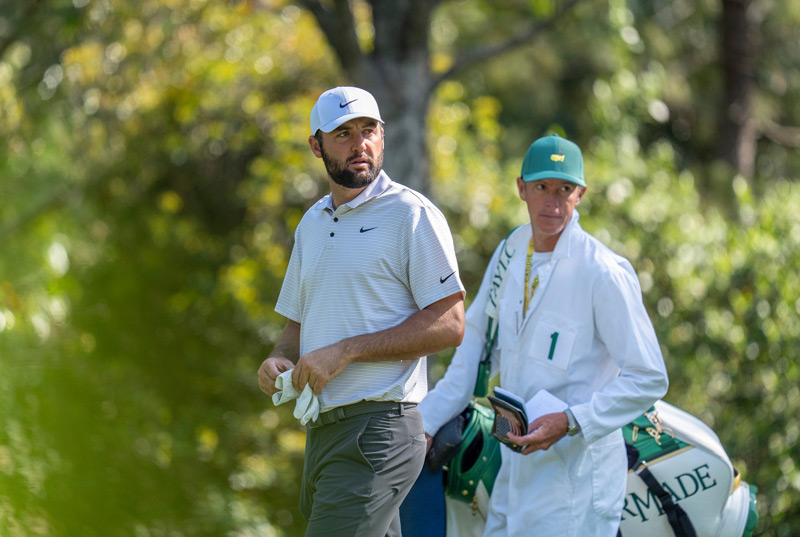 Áo của caddie tại Masters Tournament