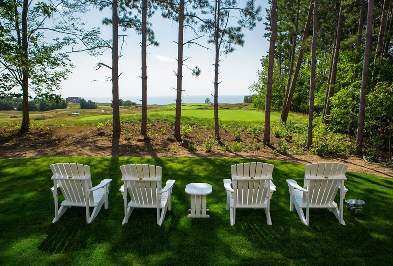 Chơi golf Mỹ tại Arcadia Bluffs Golf Club