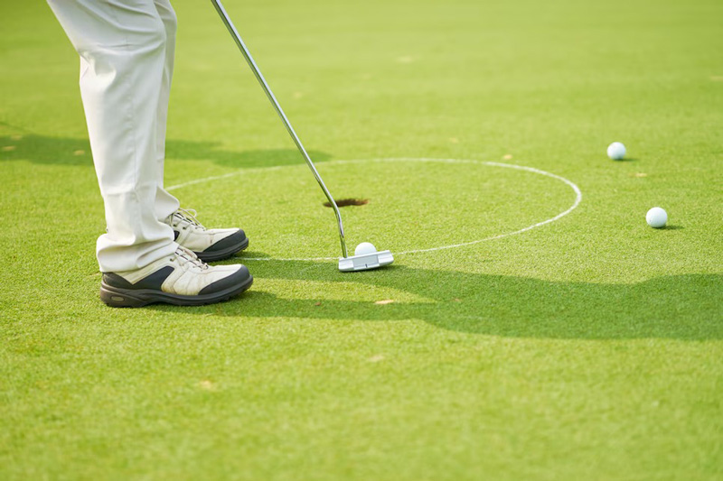 Cú putt ngắn