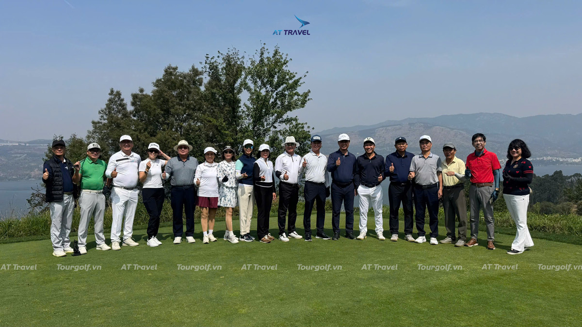 Hình ảnh đoàn tour Côn Minh ngày 21/04 – 25/04/2026