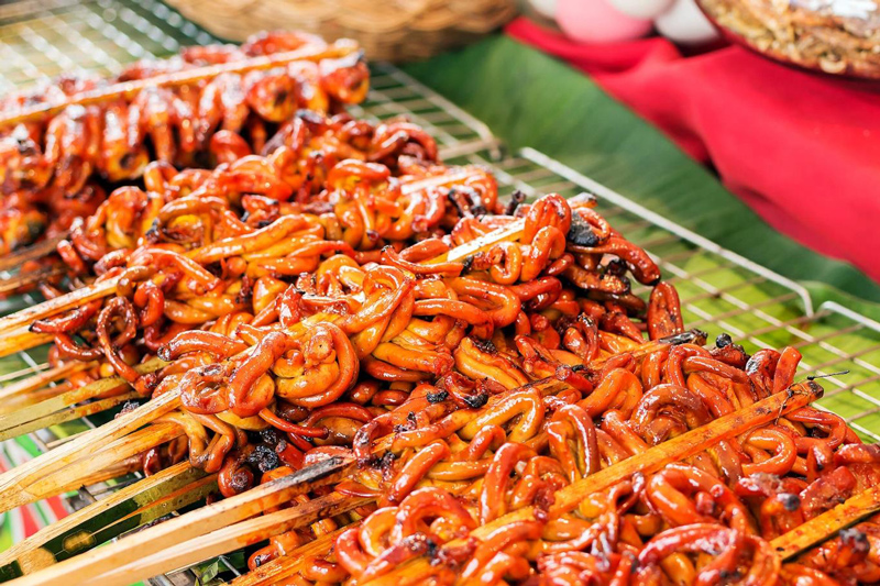 Gà nướng isaw