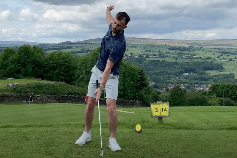 Vì sao giữ đầu ổn định lại quan trọng trong cú swing?