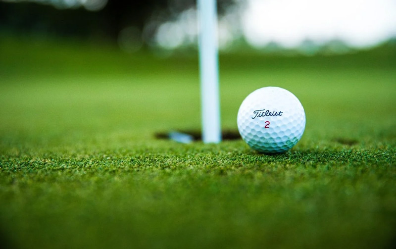 Bóng golf Titleist
