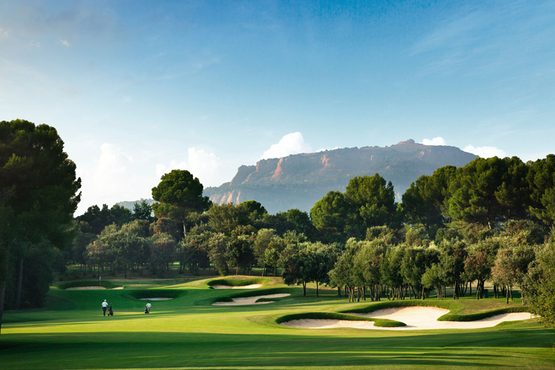 Hố 18 – Par 4, Infinitum Hills Course (Tây Ban Nha)