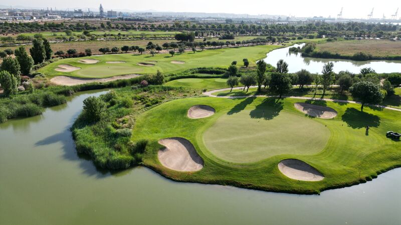 Infinitum Lakes Course