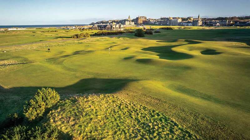 Chơi golf tại St Andews Old Course