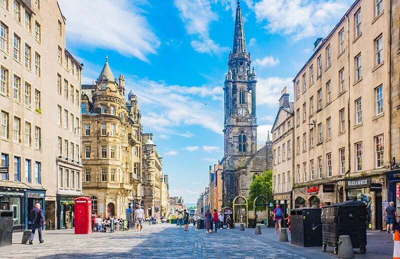 Royal Mile ở Edinburgh