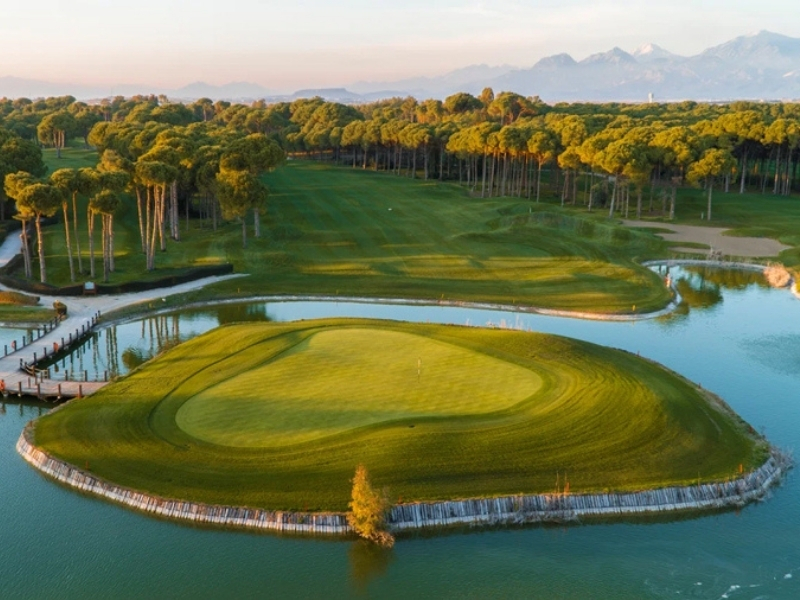 Sueno Golf Club