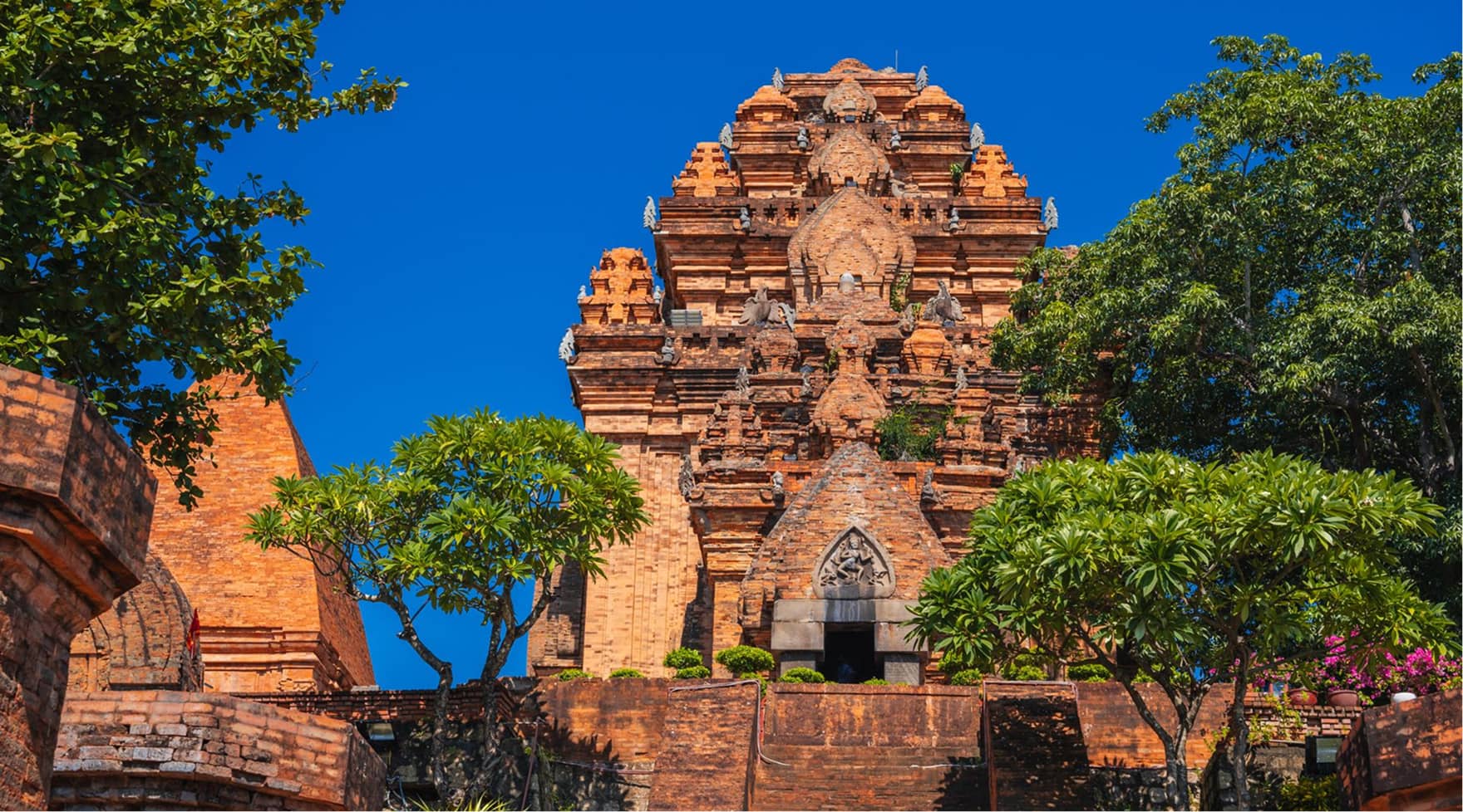 Saigon – Nha Trang Golf & Sightseeing