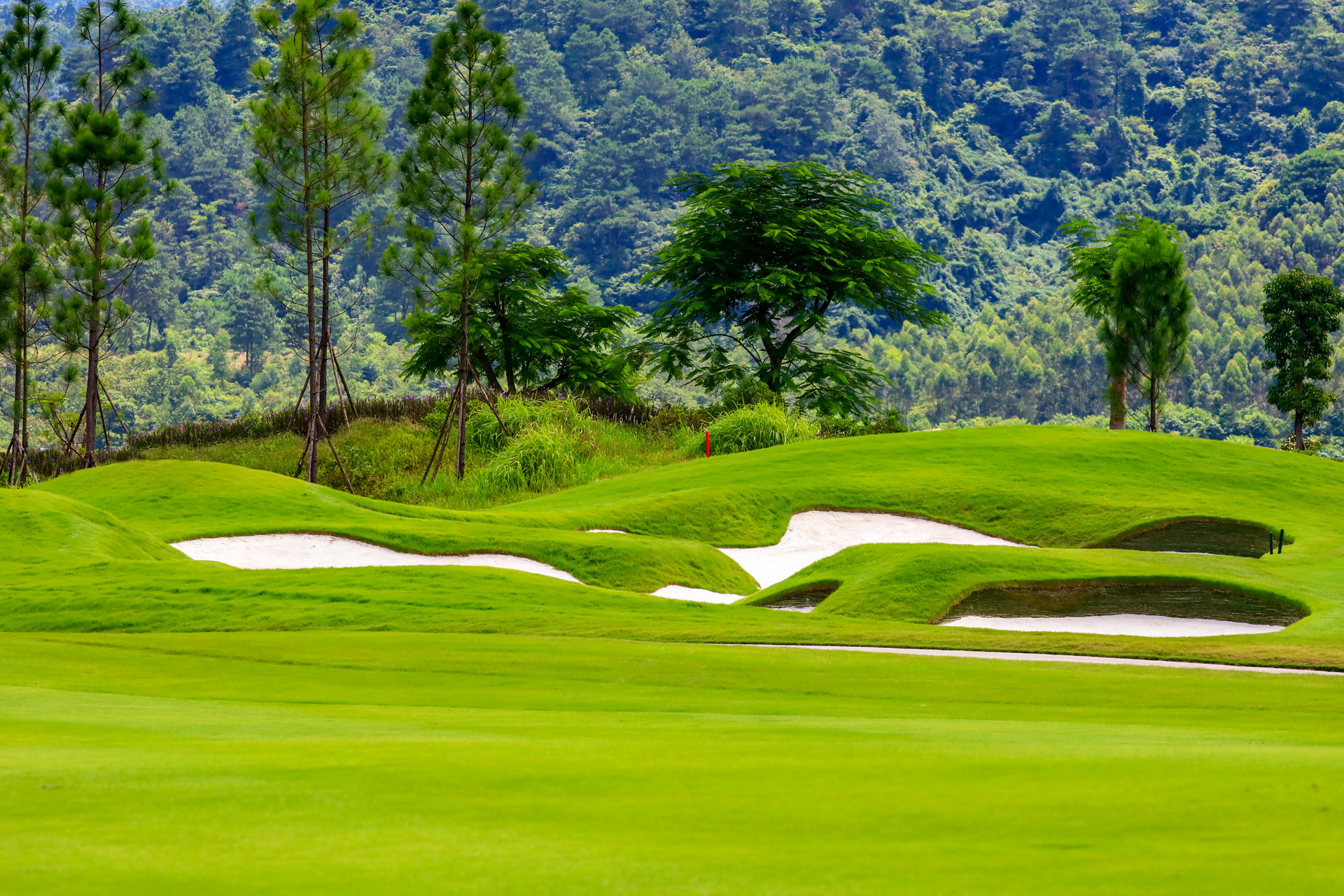 Thanh Lanh Valley Golf & Resort