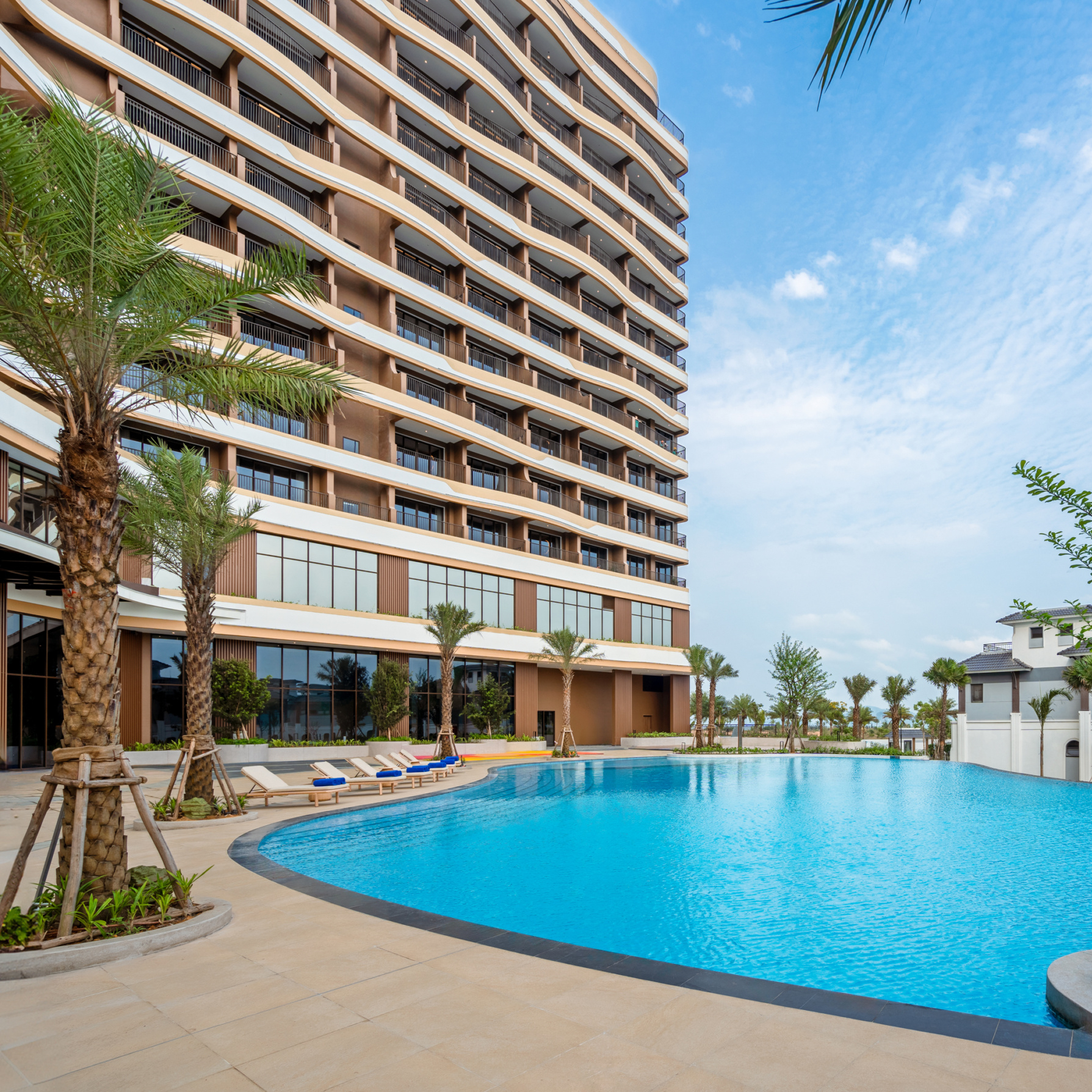 Wyndham Garden Sonasea Van Don