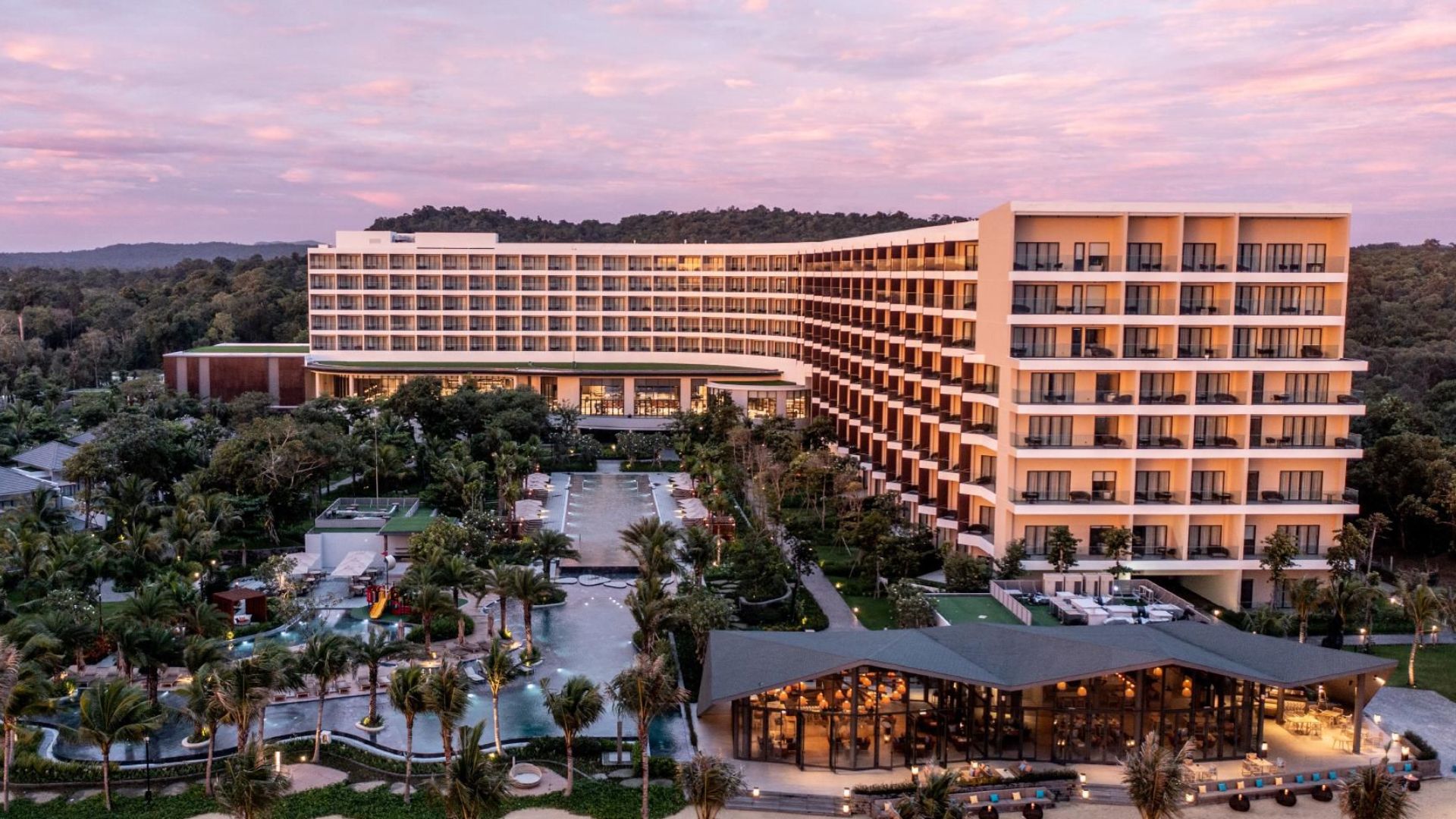 Crowne Plaza Phu Quoc Starbay by IHG