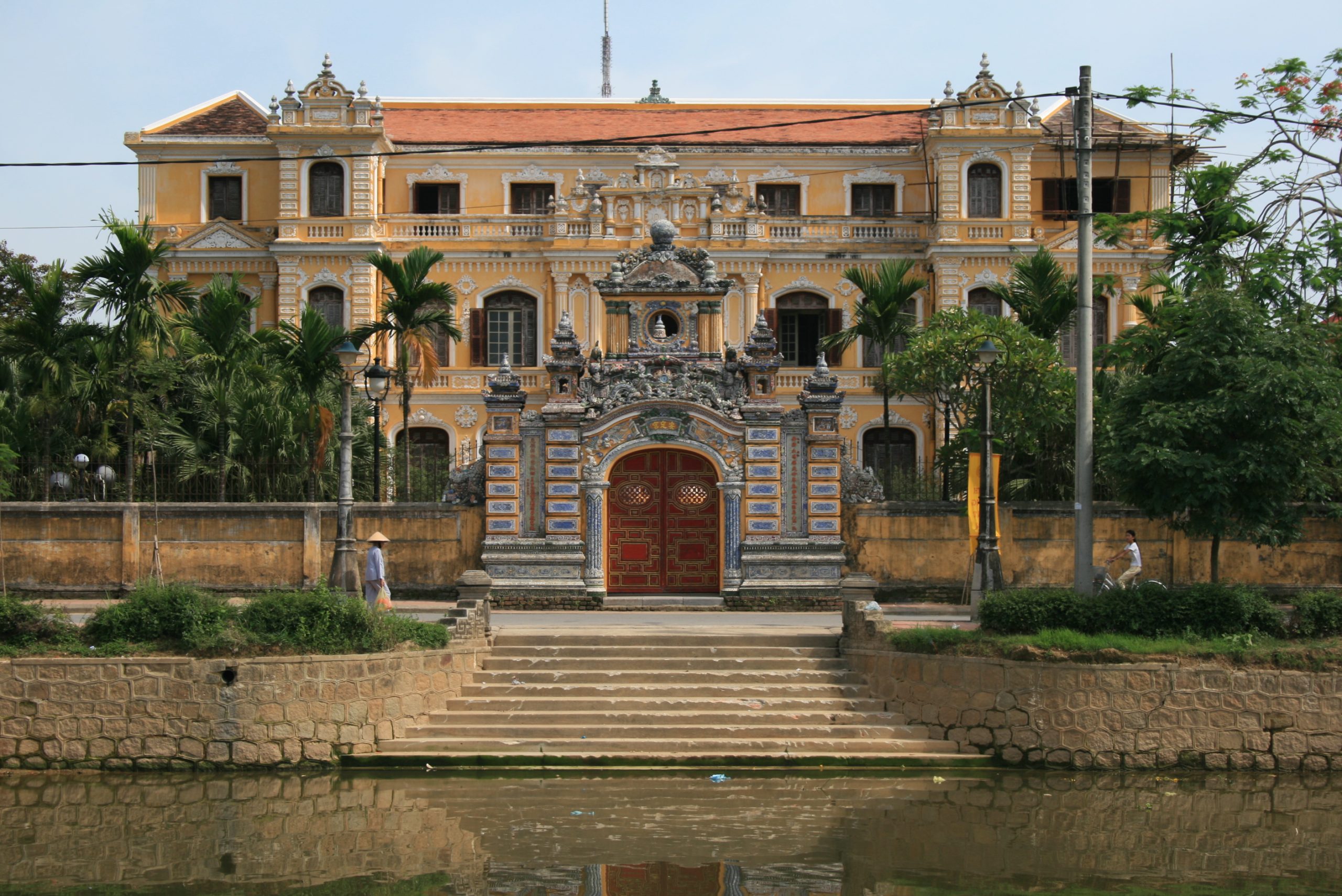 An Dinh Palace