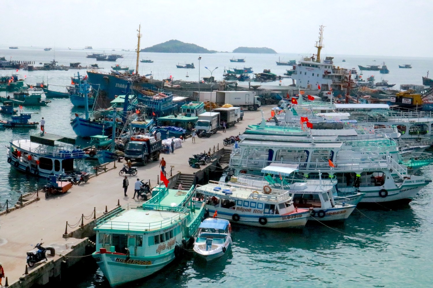 An Thoi Town & Harbour