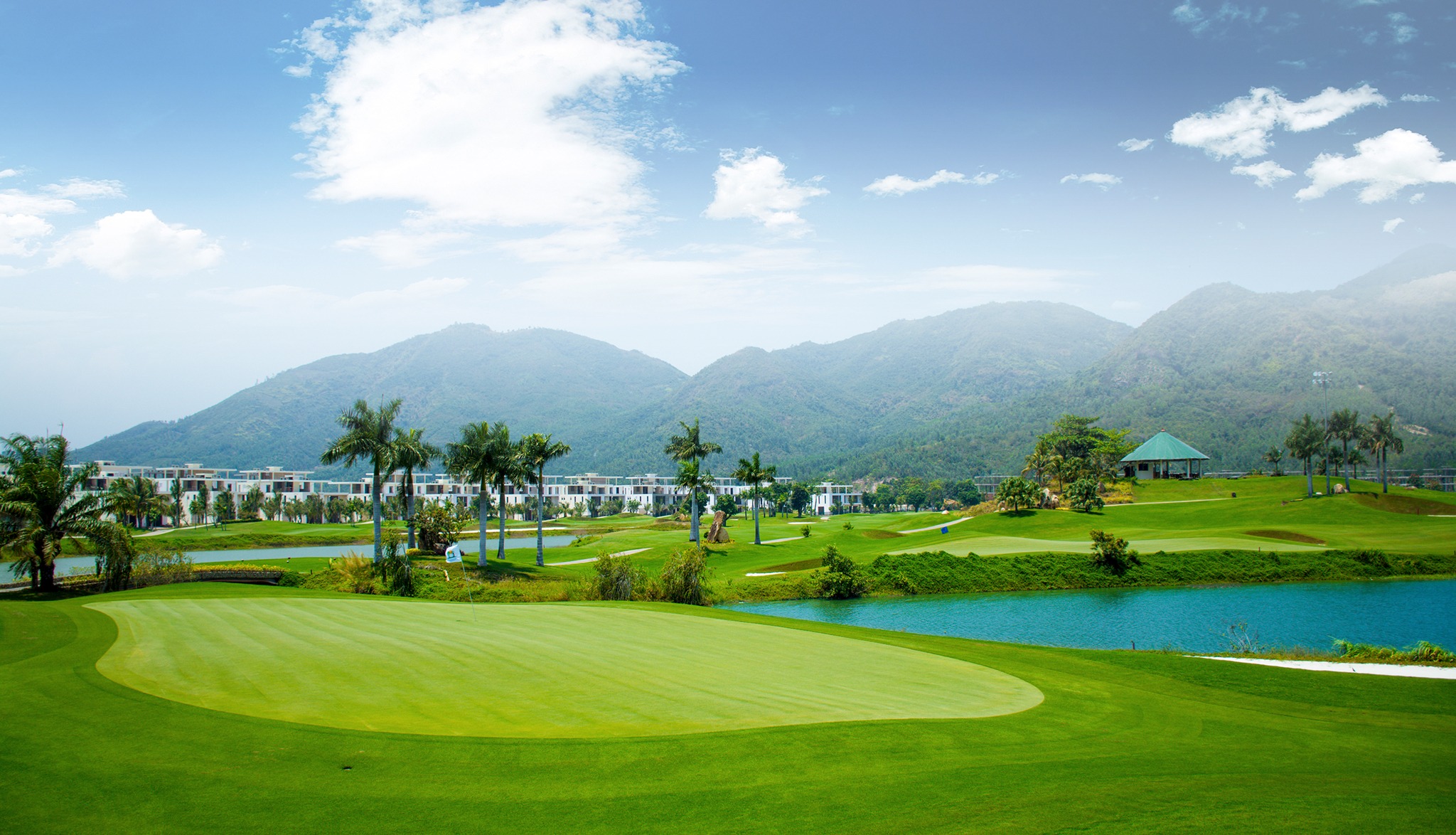 Diamond Bay Golf & Villas