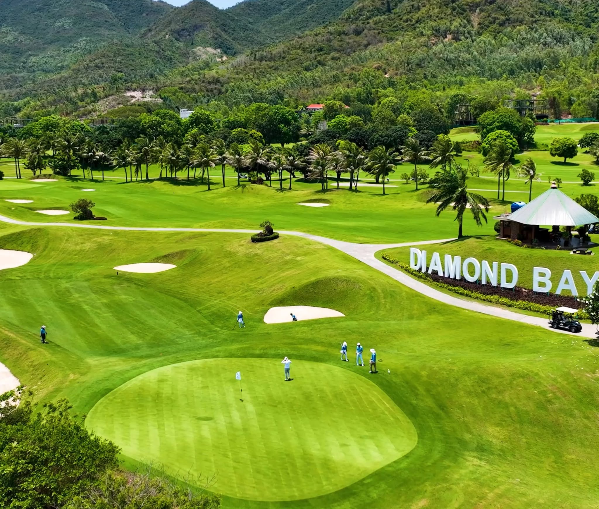 Diamond Bay Golf & Villas