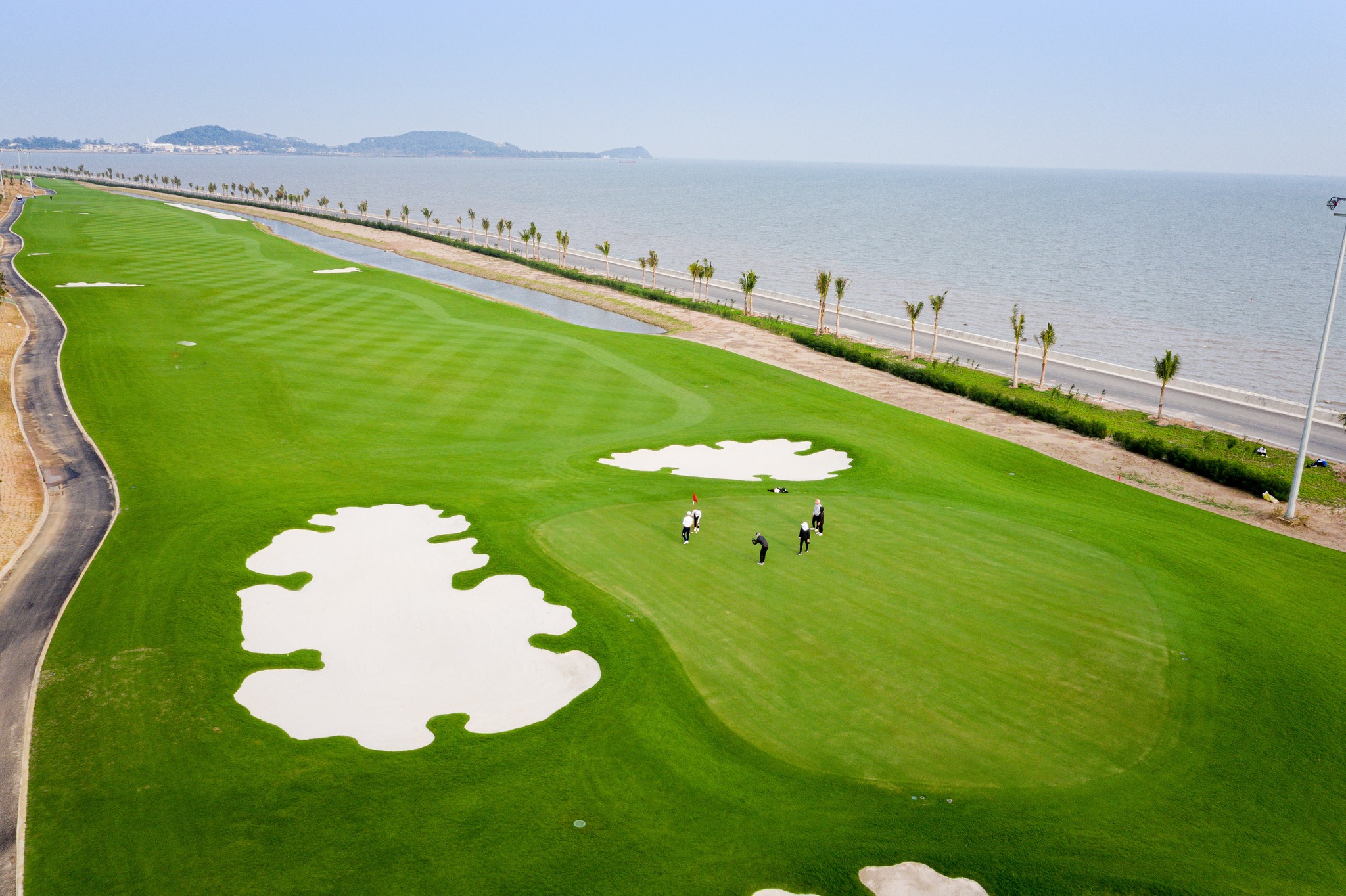 Dragon Golf Links