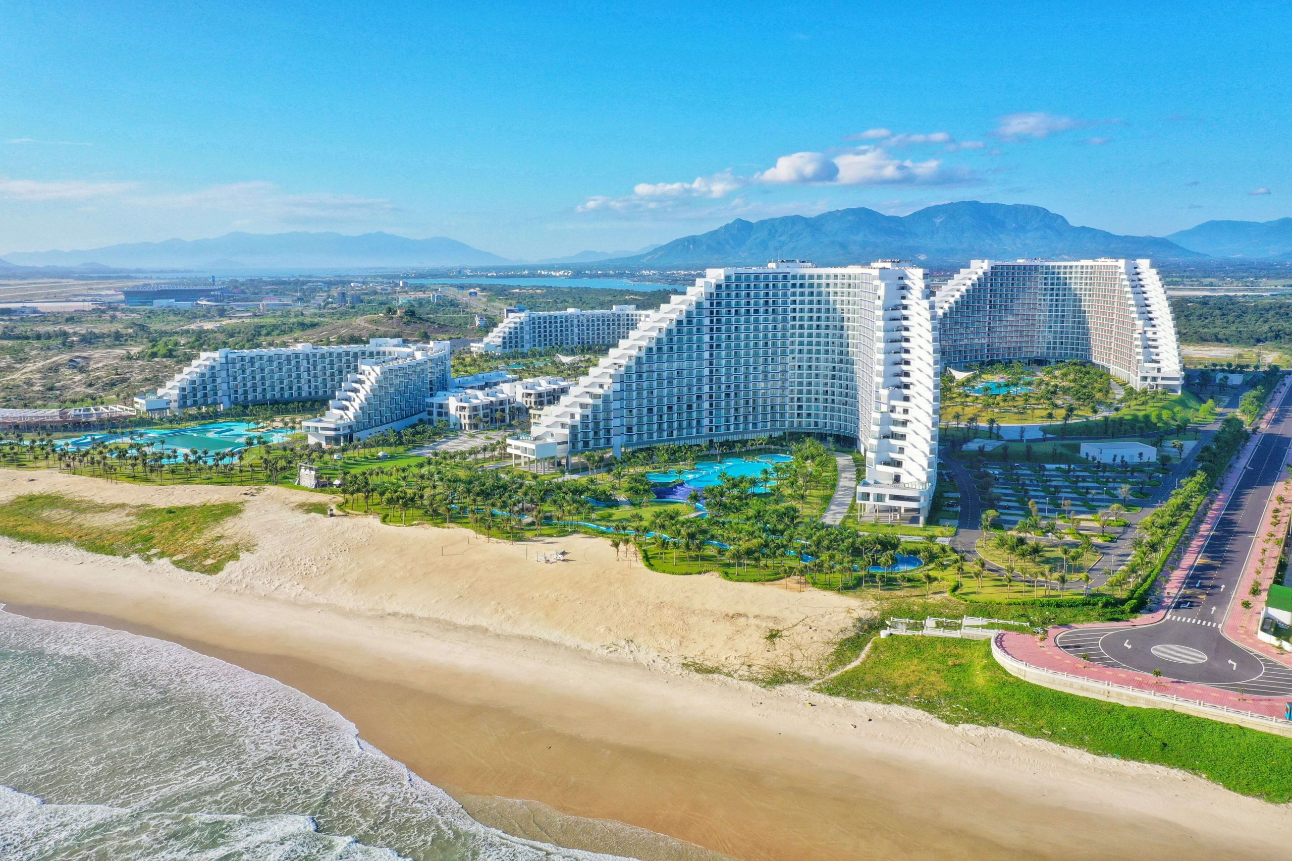 THE EMPYREAN CAM RANH BEACH RESORT