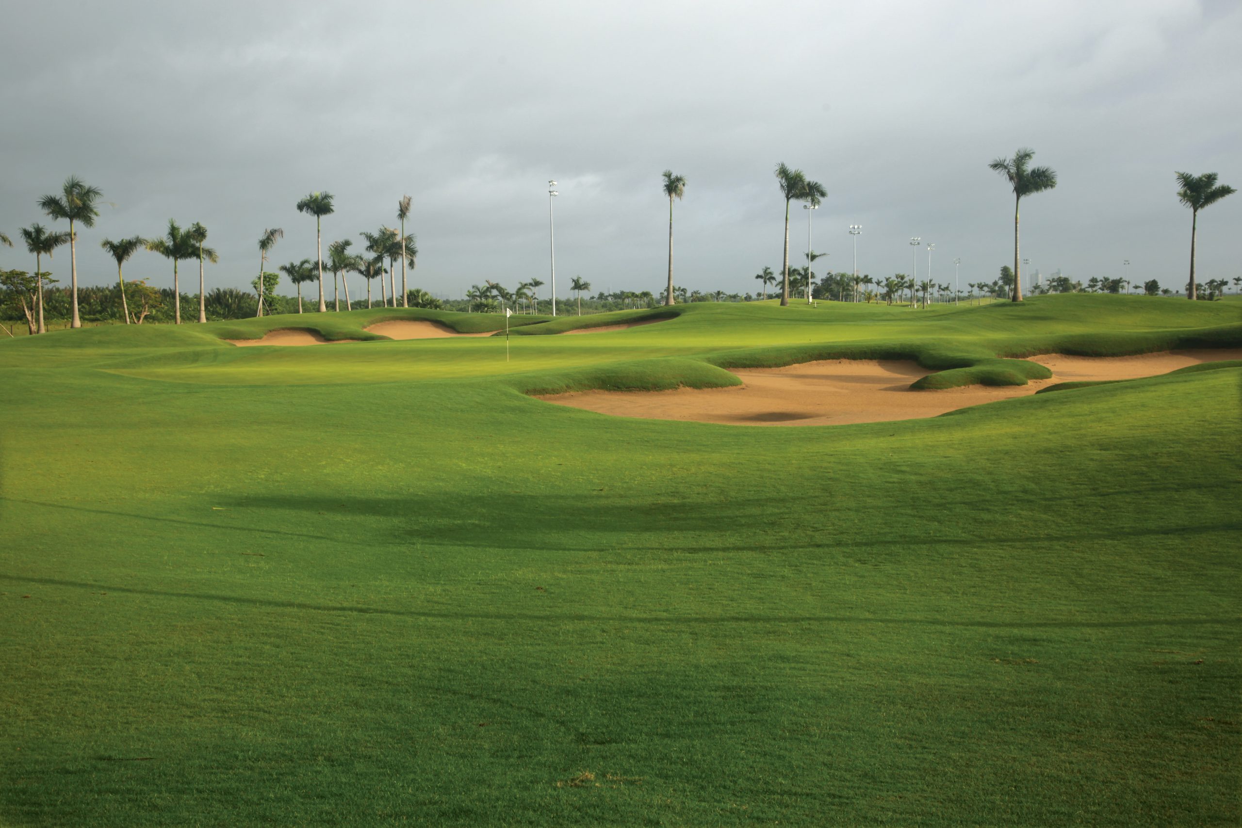 Emerald Country Club