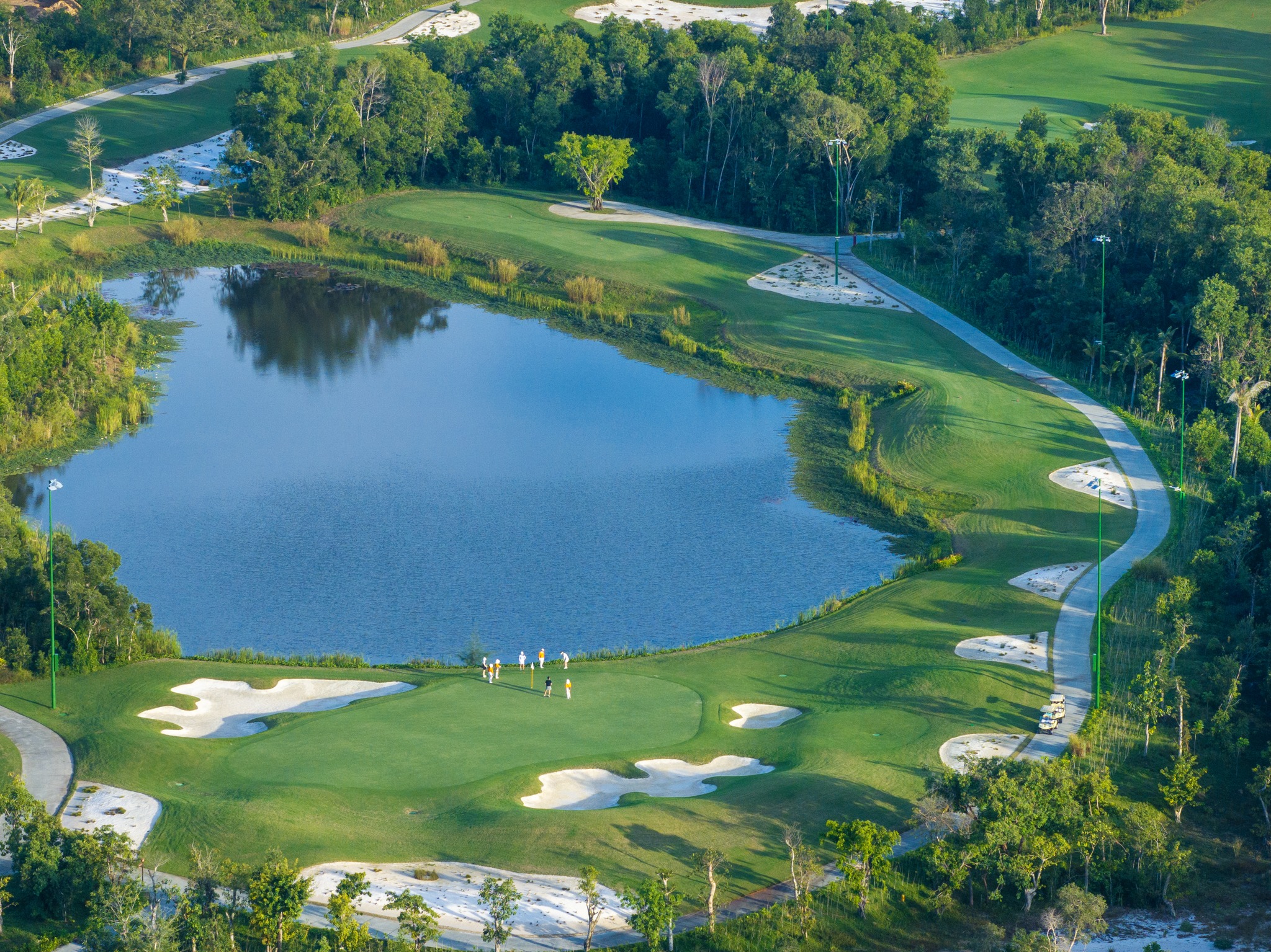 Eschuri Vung Bau Golf Course