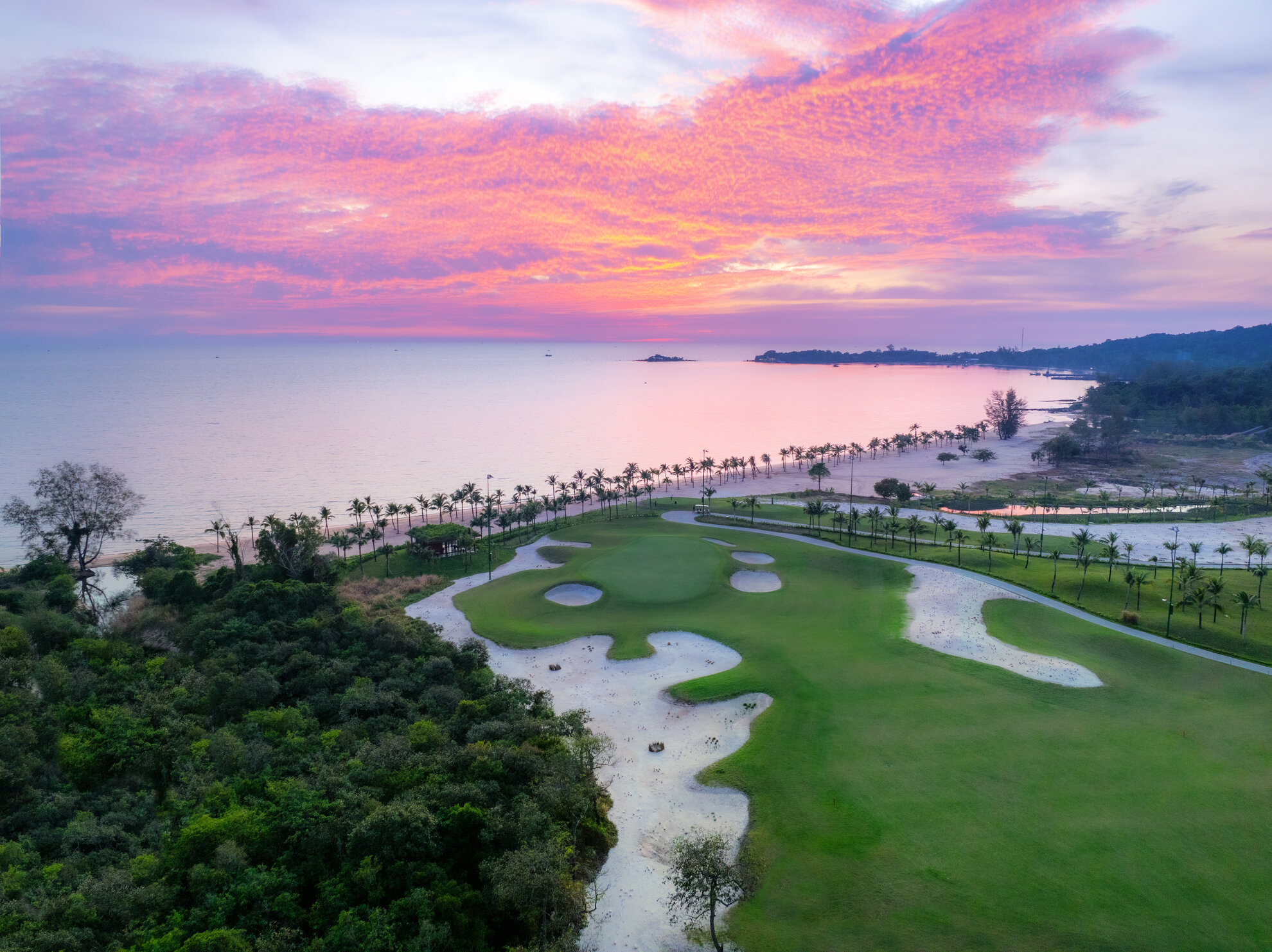 Eschuri Vung Bau Golf Course