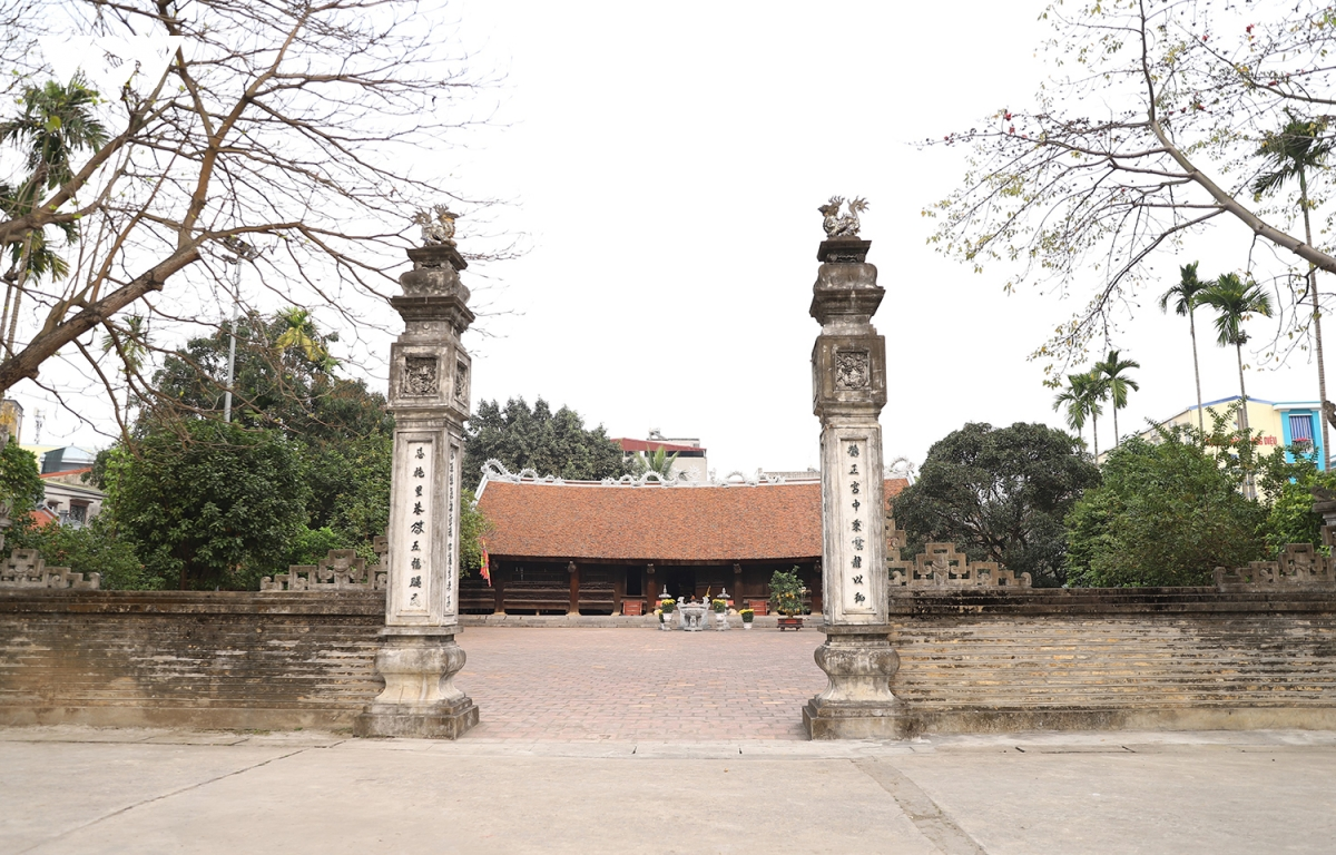 Hang Kenh Communal House