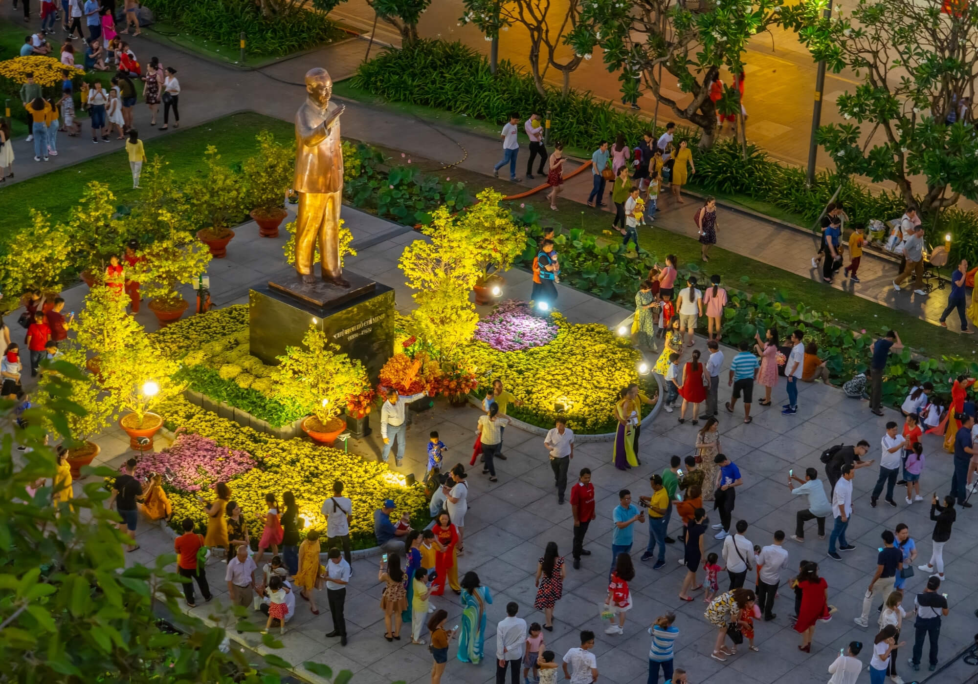 Nguyen Hue Walking Street