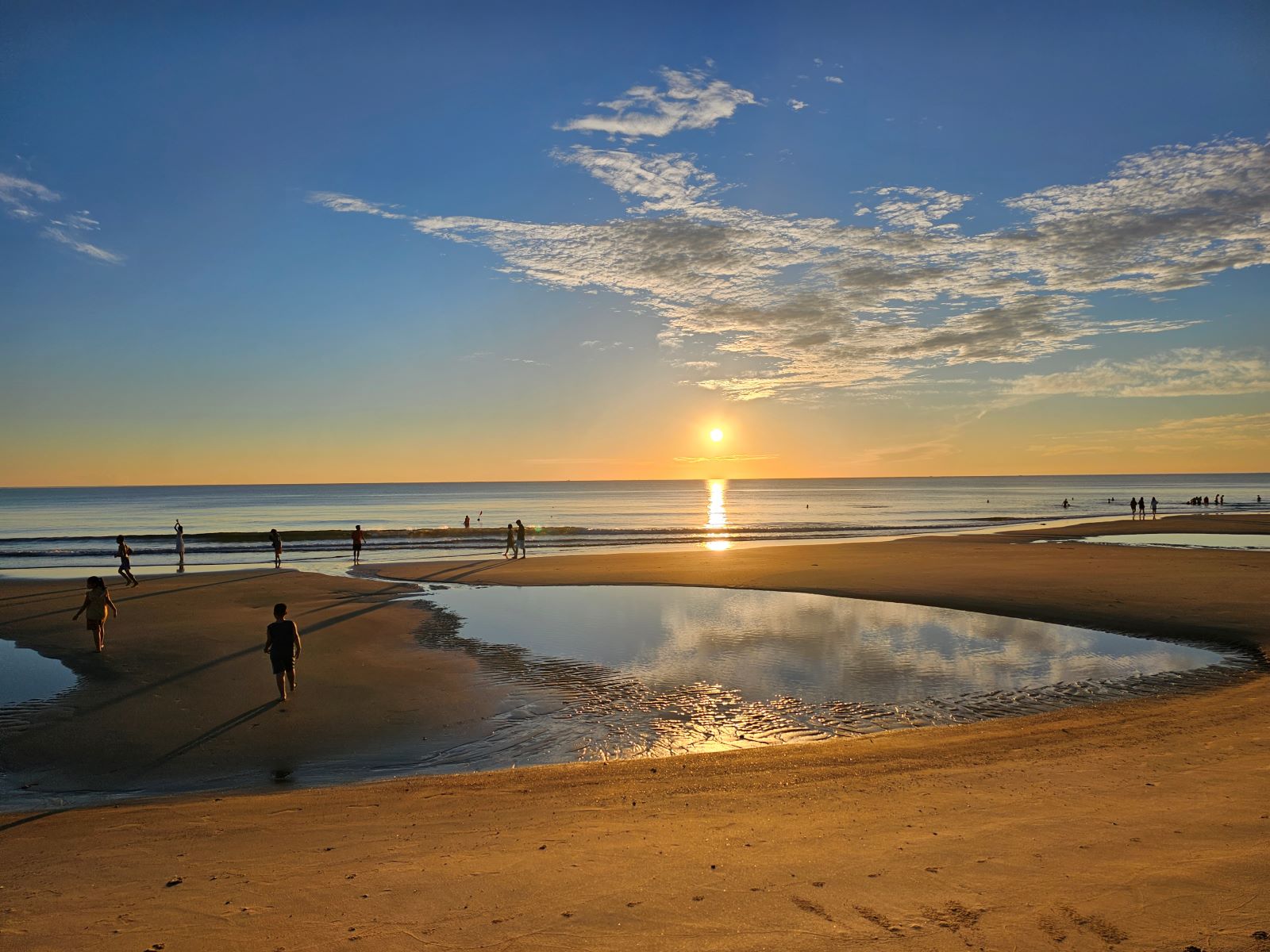 Nhat Le Beach
