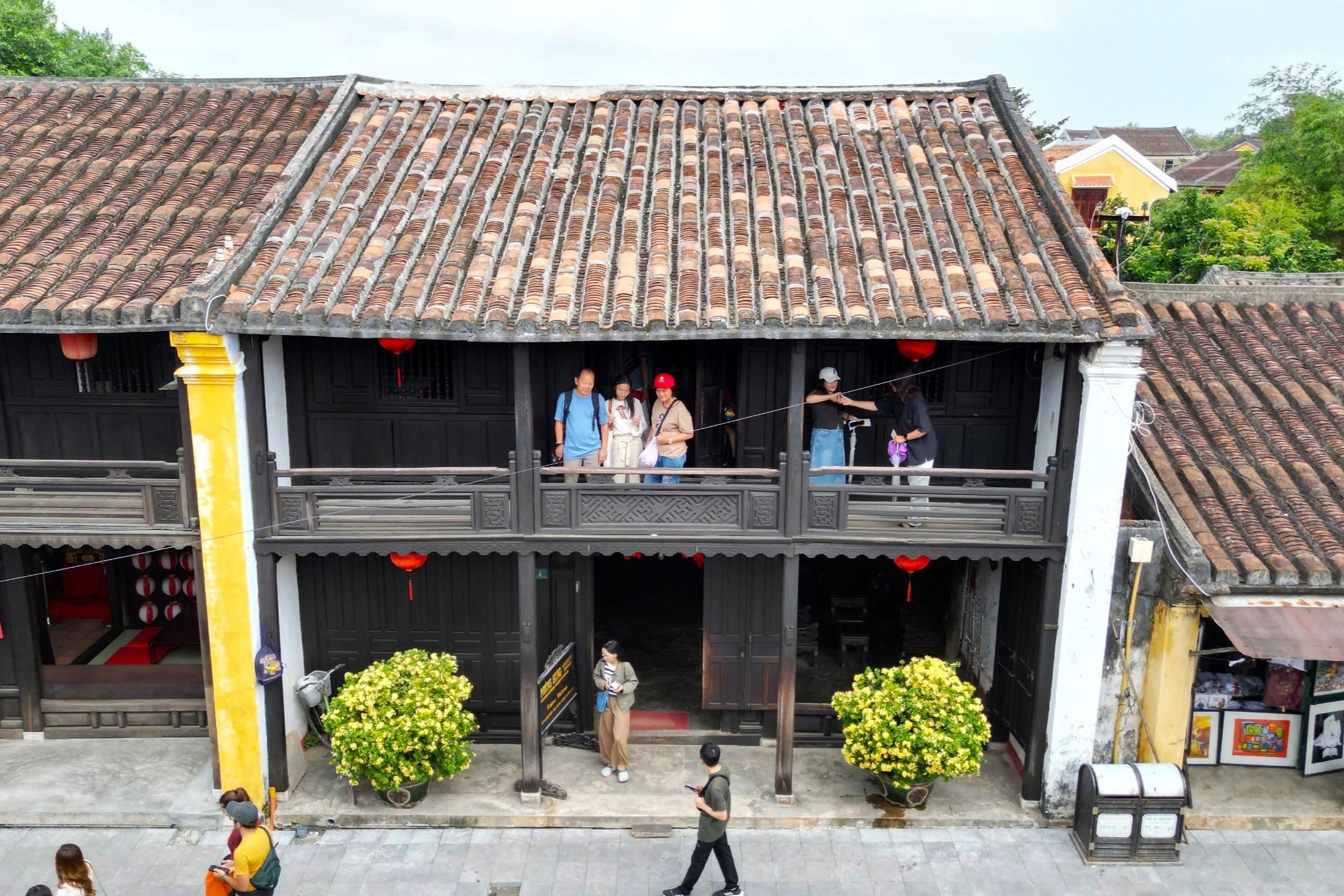 Phung Hung ancient house