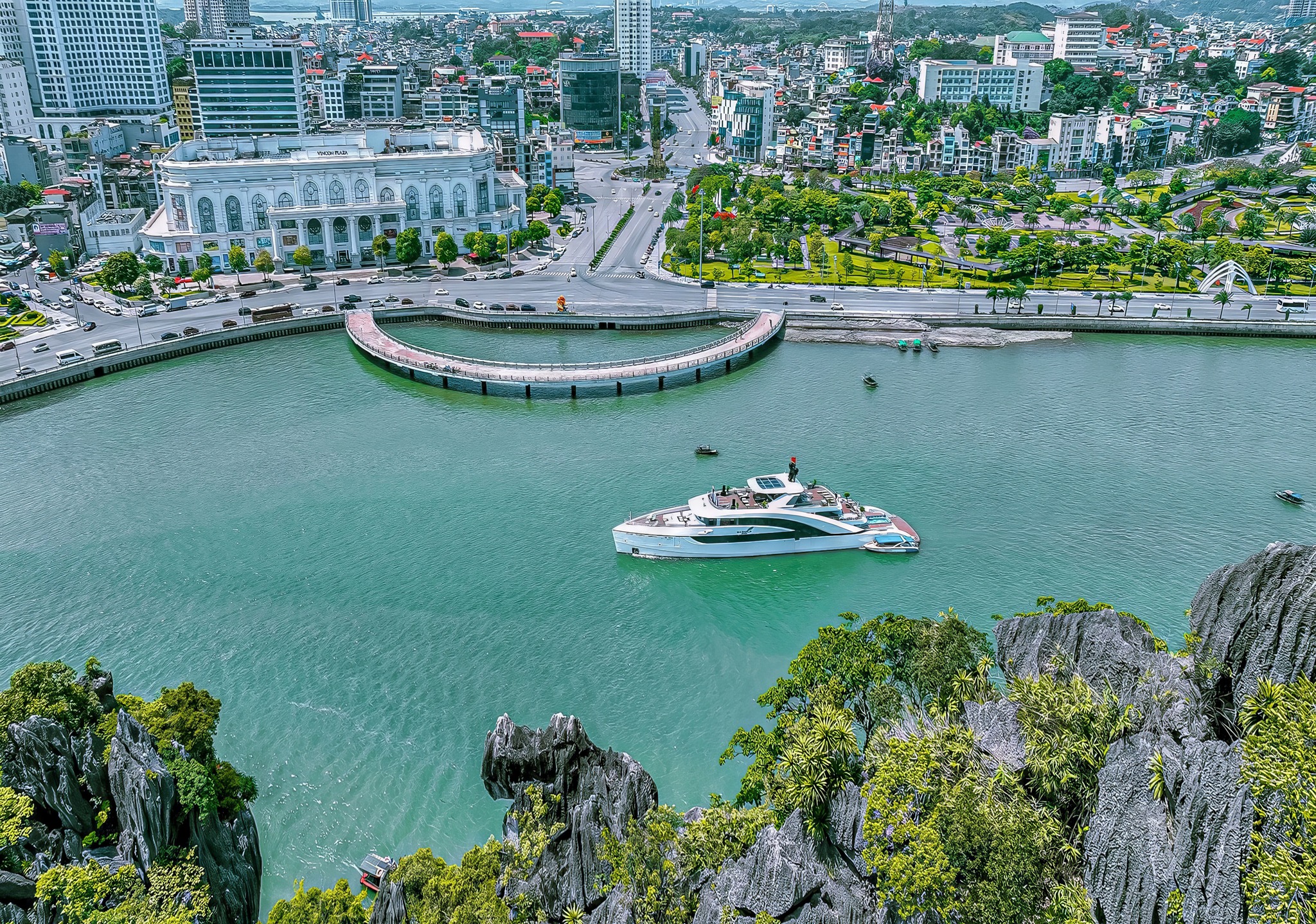 Saquila Yacht