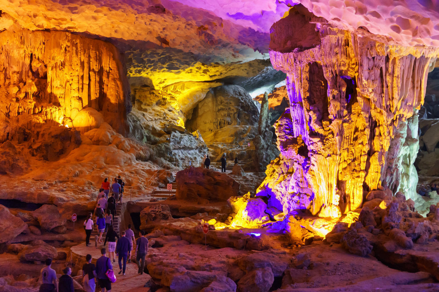 Sung Sot Cave – Surprise Cave