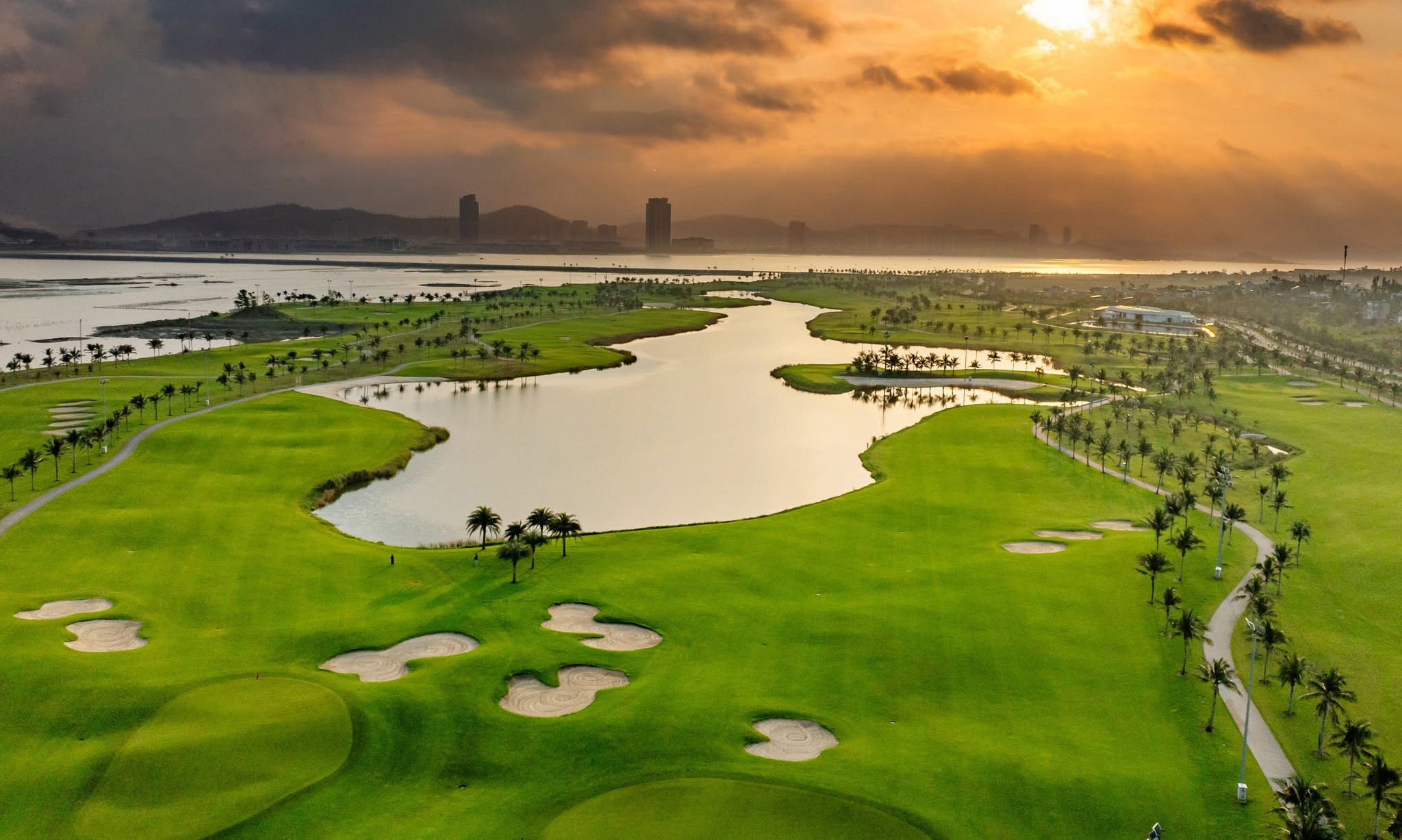 Tuan Chau Golf Resort