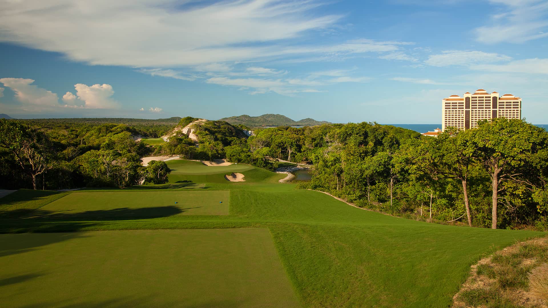 VIETNAM GOLF TOUR & SIGHTSEEING – Code: AT-GVN 001/ 20D19N9R