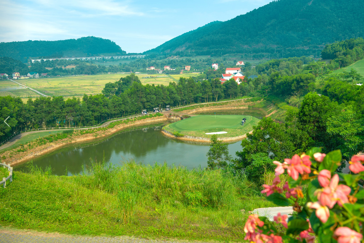 Amber Hills Golf & Resort