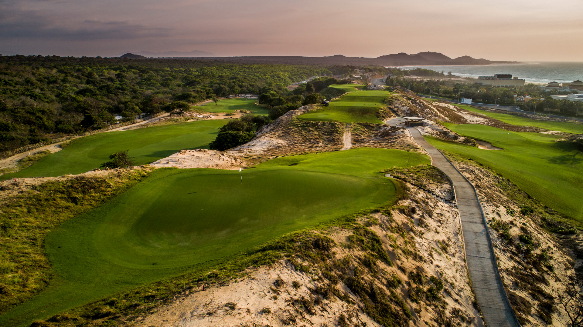 VIETNAM GOLF TOUR & SIGHTSEEING-NORTH & SOUTH – Code: AT-GNS 001/ 14D13N6R